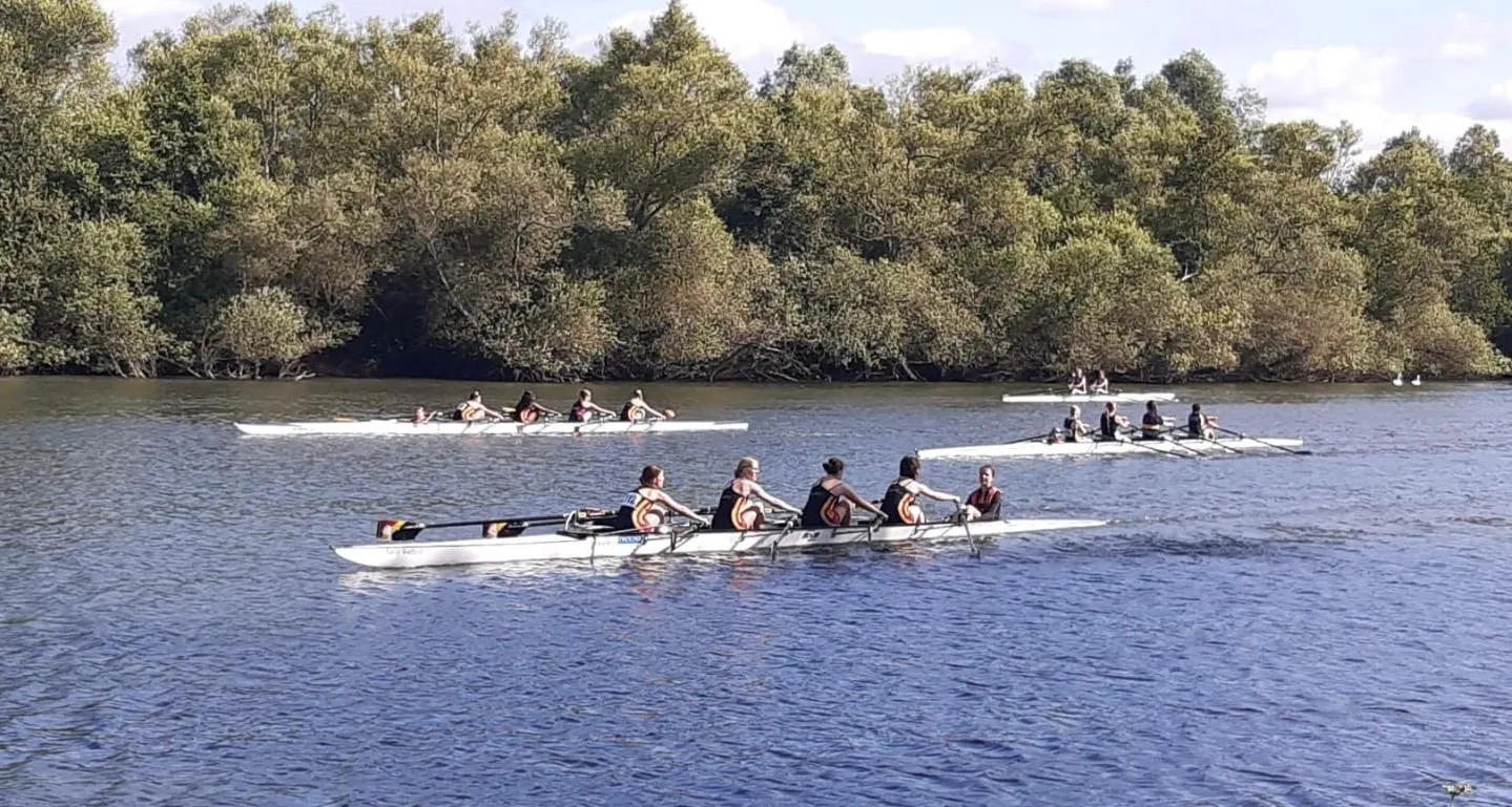 Shiplake Vikings Girls crew